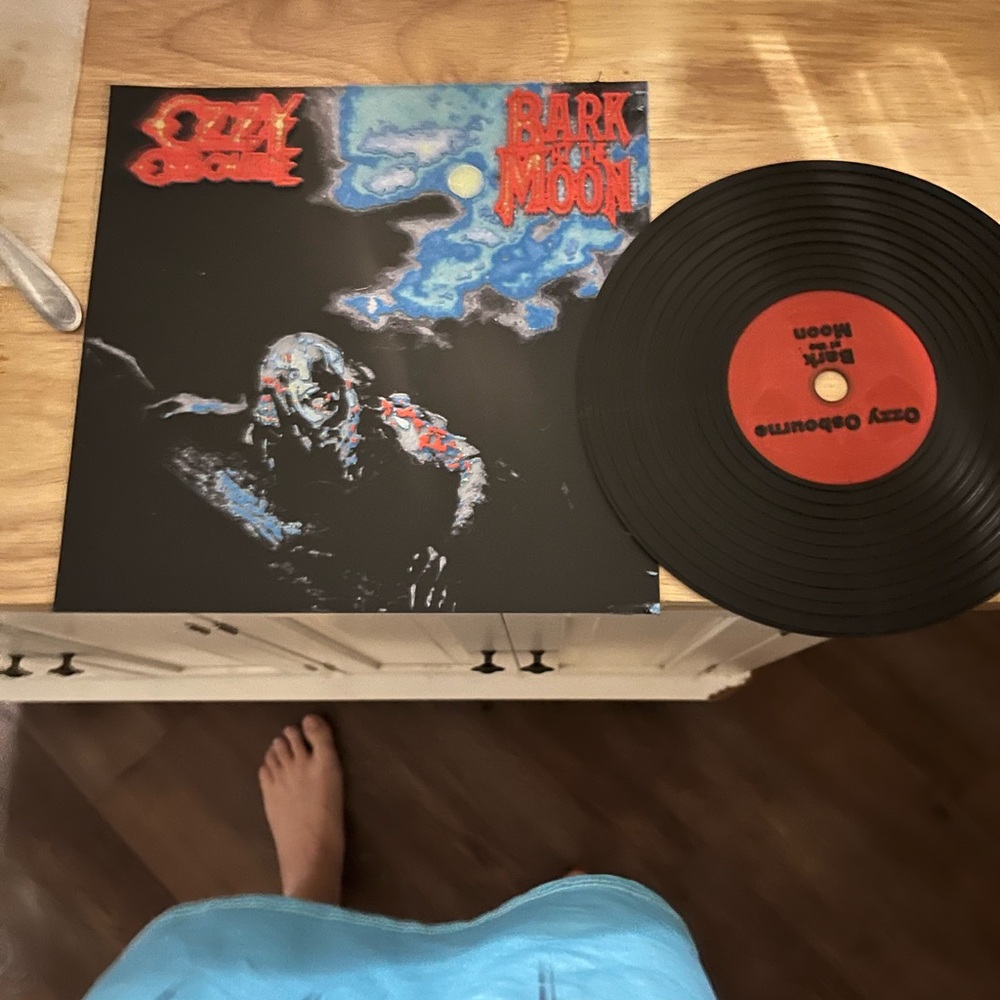 Ozzy Osbourne bark at the moon made in 3-D printing homemade not real